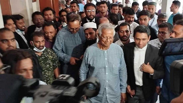 ড. ইউনূসসহ ১৪ জনের বিরুদ্ধে চার্জশিট গ্রহণ