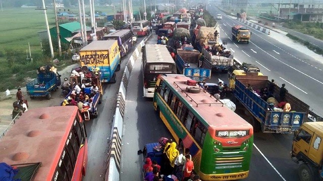 টাঙ্গাইলে মহাসড়কে ২৫ কিলোমিটার যানজট