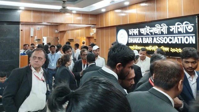 ঢাকা বার নির্বাচনে আওয়ামীপন্থীদের জয়