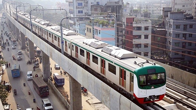 একুশে ফেব্রুয়ারিতেও চলবে মেট্রোরেল
