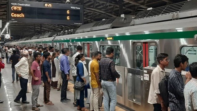 মেট্রোরেলে নিয়ম না মানলে গ্রেপ্তার
