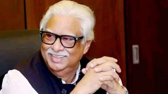 বিমানবন্দরে আটক সুলতান মনসুরকে নেয়া হয়েছে ডিবি হেফাজতে