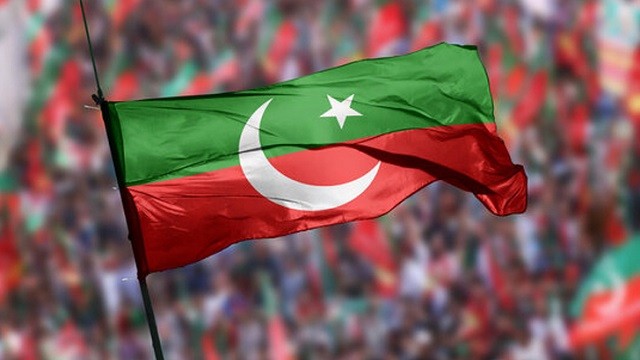 বিরোধী আসনেই বসবে ইমরানের পিটিআই