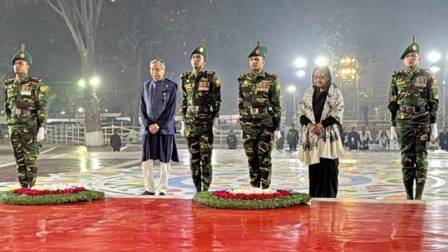 ভাষাশহীদদের প্রতি রাষ্ট্রপতি ও প্রধানমন্ত্রীর শ্রদ্ধা