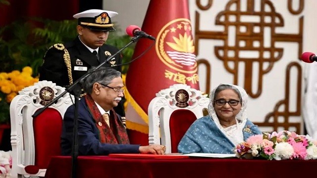 এবার কী ‘রাষ্ট্রপতি অপসারণের পথে’ হাঁটবে সরকার?