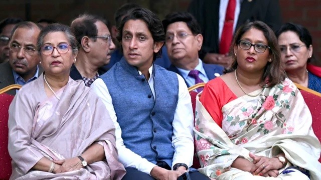শেখ হাসিনাকে ইন্টেলেকচুয়াল ইনপুট দিতো ববির দল