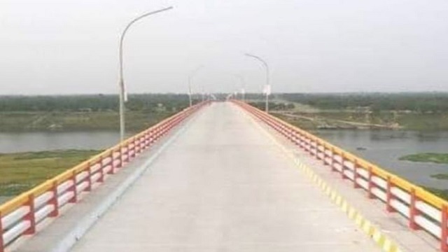 ব্রিজের রেলিংয়ে মোটরসাইকেলের ধাক্কায় ২ ভাই নিহত