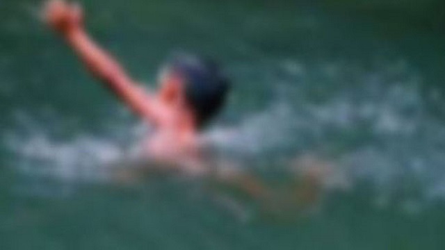 খেলতে গিয়ে পুকুরে ডুবে ২ শিশুর মৃত্যু