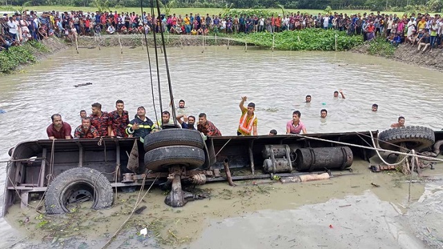 ঝালকাঠিতে বাস দুর্ঘটনা: সেই চালক গ্রেপ্তার
