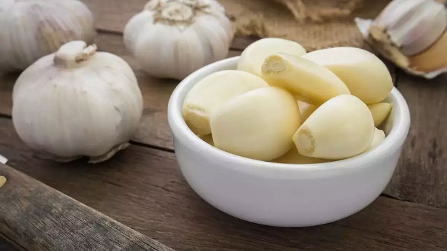 আপনার জীবন বদলে দিতে পারে রসুনের এক কোয়া