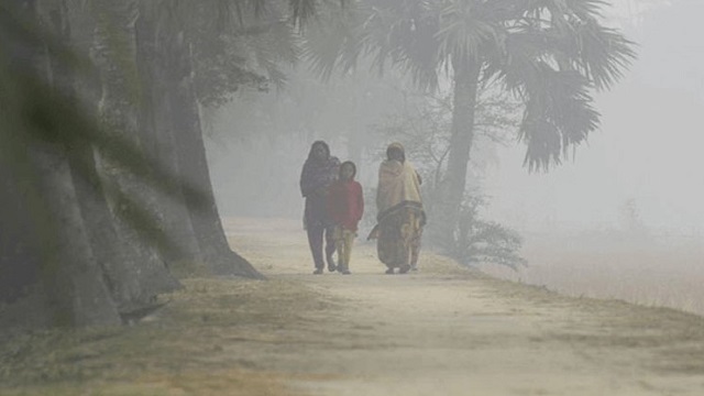 পৌষের শীতে কাঁপছে চুয়াডাঙ্গা