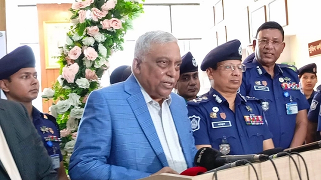 আরাভ খানকে ফেরানো অসম্ভব নয়: স্বরাষ্ট্রমন্ত্রী