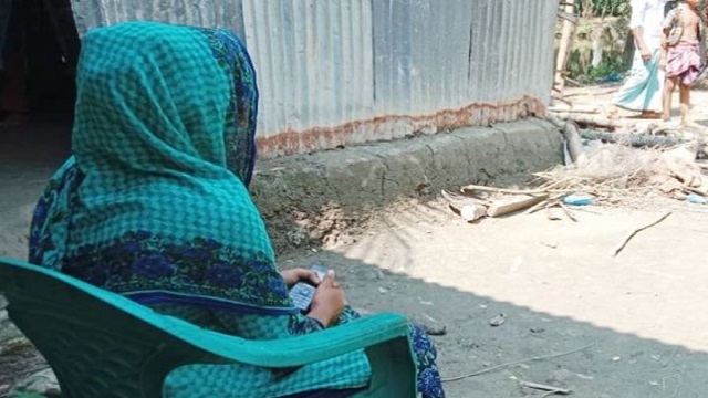 দুই সন্তান রেখে দেবরের বাড়িতে ভাবির অনশন