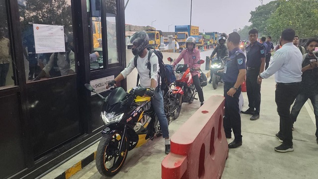 পদ্মা সেতুতে গড়ে সাড়ে ৪ হাজার মোটরসাইকেল পার