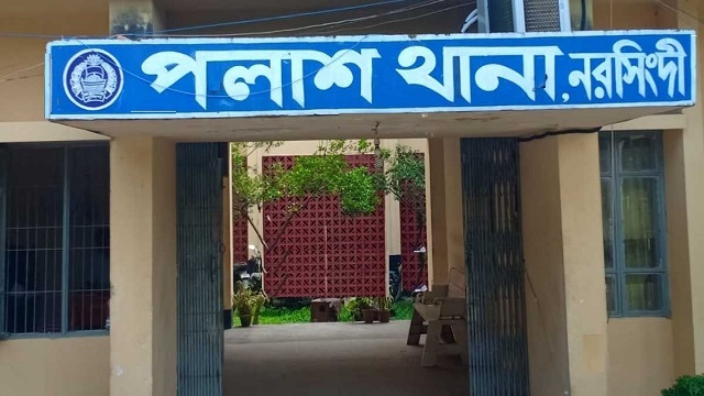 বাবাকে হত্যার ভয় দেখিয়ে কিশোরীকে ধর্ষণের অভিযোগ