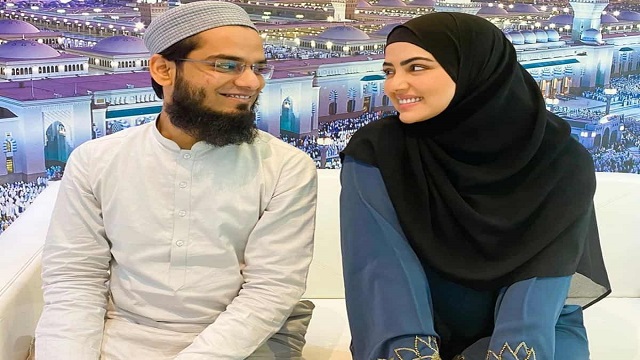 জন্মের পর থেকেই সন্তানকে কোরআন পাঠ শোনাচ্ছেন সানা খান
