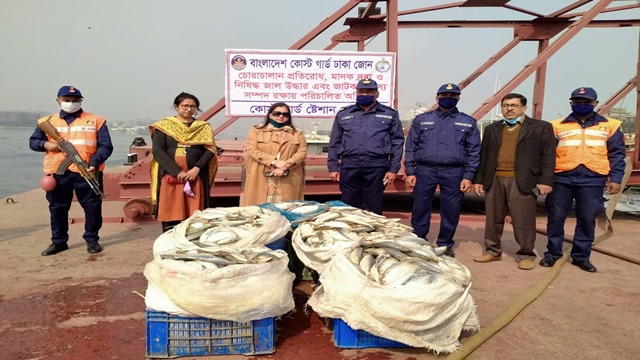 বুড়িগঙ্গা থেকে ১২শ' কেজি জাটকা জব্দ