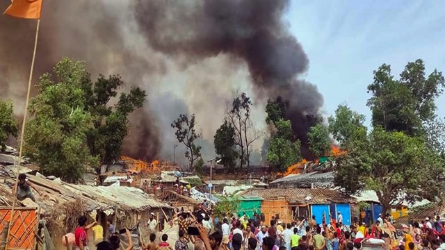 টেকনাফের রোহিঙ্গা ক্যাম্পে ভয়াবহ আগুন