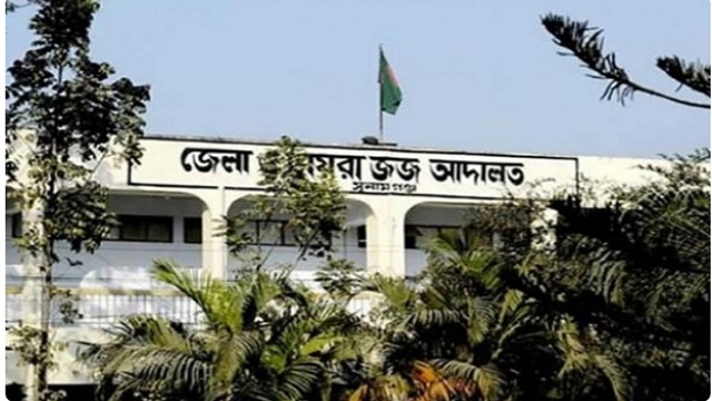 আসামীকে জামিনের সমালোচনা করায় ৪ সাংবাদিককে নোটিশ দিয়েছে আদালত