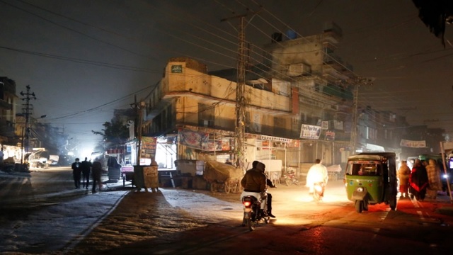 পাকিস্তানে বিদ্যুৎ বিপর্যয়