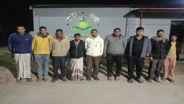 চাঁপাইনবাবগঞ্জে ৯ জুয়াড়ি আটক