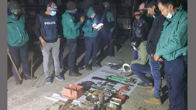 চট্টগ্রামে অস্ত্র তৈরির কারখানার সন্ধান লাভ, গ্রেপ্তার ২