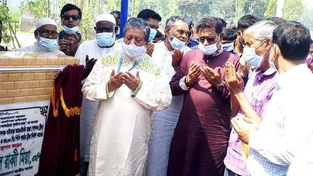 প্রধানমন্ত্রী উন্নয়ন মূলক কাজ অব্যাহত রেখেছেন : ডেপুটি স্পীকার