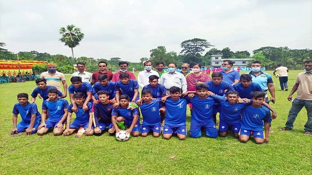ফকিরহাটে বয়স ভিত্তিক জাতীয় গোল্ডকাপ ফুটবল টুর্নামেন্টের উদ্বোধন