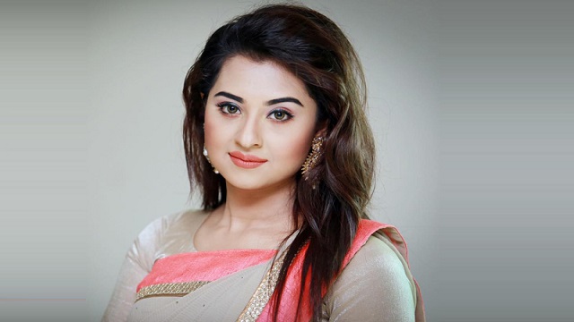 ফিলিস্তিনে গনহত্যার প্রতিবাদে  চিত্রনায়িকা  বুবলী
