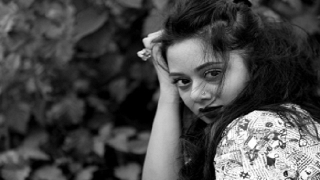 পরিচালকের মুখের ওপর কথা বলার সাহস দিঘির নেই