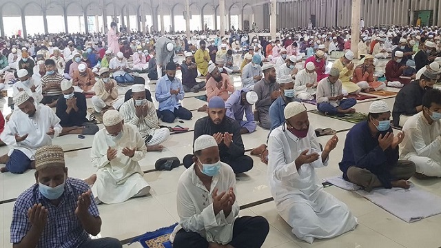 মহামারির মধ্যে আরও একটি ঈদ