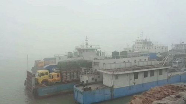 শিমুলিয়া-বাংলাবাজার রুটে ফেরি চলাচল বন্ধ
