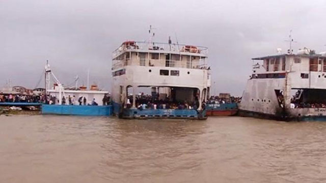 ৯ ঘণ্টা পর শিমুলিয়া-বাংলাবাজার নৌরুটে ফেরি চলাচল শুরু