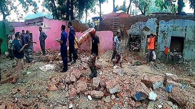 গাইবান্ধায় ভবন ভাঙ্গার সময় দেয়াল চাপা পড়ে নির্মাণ শ্রমিকের মৃত্যু