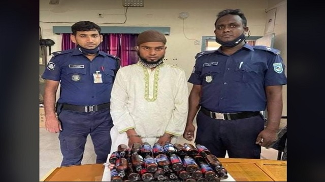 গোবিন্দগঞ্জে মোটরসাইকেল ফিটিং ৪৯ বোতল ফেন্সিডিলসহ আটক