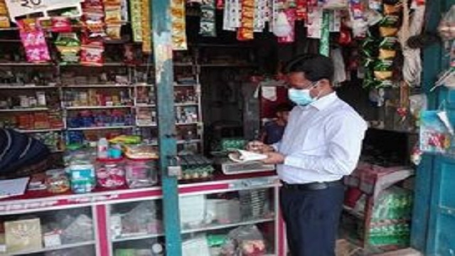 লকডাউনের ১০মদিন পলাশবাড়ীতে মামলায় ১ হাজার ৫শ' টাকা জরিমানা 