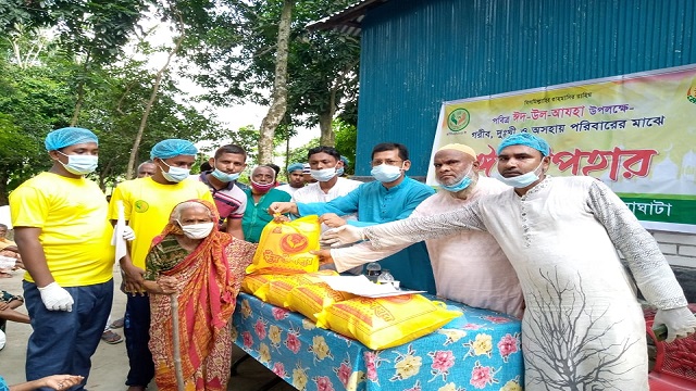 প্রবাসী মানবতা ঘর সাঘাটা'র ঈদ উপহার বিতরণ