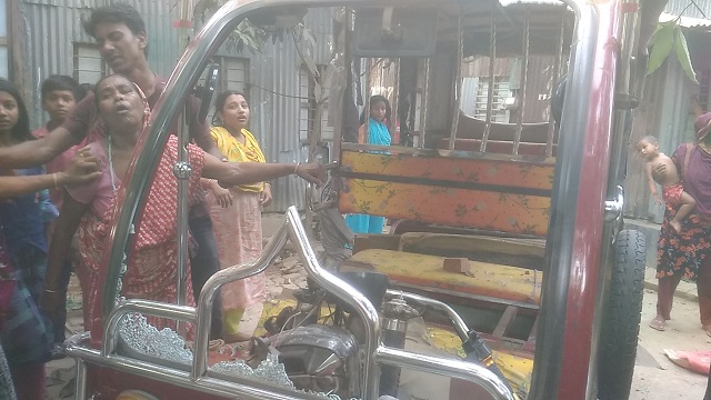 দুই গ্রুপের সংঘর্ষে ৫ পুলিশ সদস্যসহ আহত ৪০ 