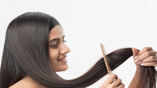 গরমে চুলের বাড়তি যত্ন 