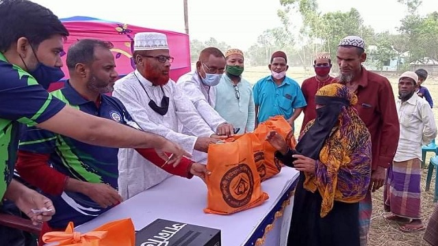 কালিশিরী হিউম্যান সার্ভিস ফাউন্ডেশন'র ইফতার সামগ্রী বিতরণ