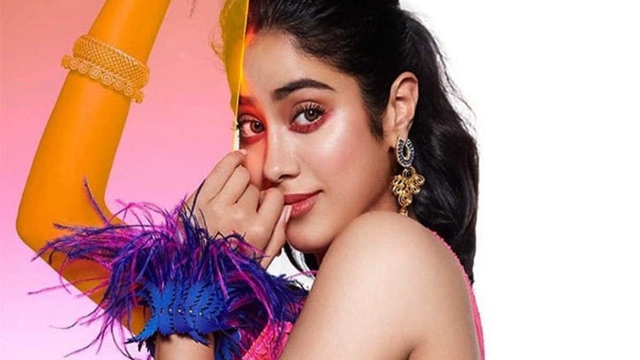 পাঞ্জাবে জাহ্নবীর শুটিংয়ে কৃষকদের বাধা