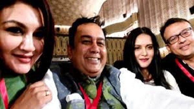 এক ফ্রেমে জয়া-মিথিলা