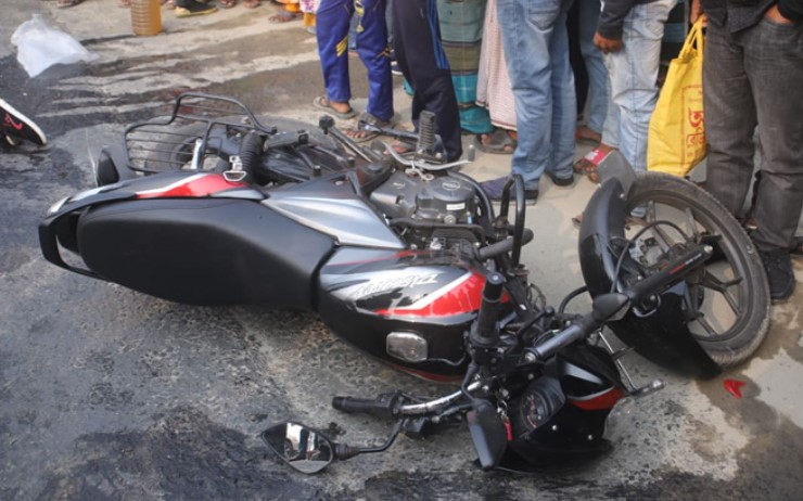 খুলনায় সড়ক দুর্ঘটনায় নিহত ২