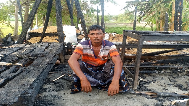 ‘গত তিন দিন ধরে একই কাপড় পরে আছি’