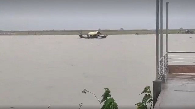 কুষ্টিয়ার দৌলতপুরে পদ্মা নদীতে ডুবে দুই কলেজ ছাত্র নিখোঁজ