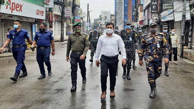 লক্ষ্মীপুরে লকডাউন বাস্তবায়নে যৌথ অভিযান