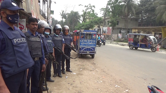  লোক সমাগমের কারণে আতঙ্কে লক্ষ্মীপুরবাসী 