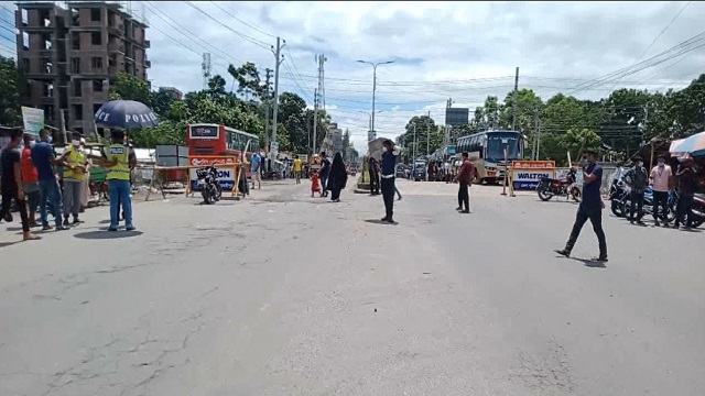 লকডাউনের পঞ্চম দিনে মানুষের মধ্যে সচেতনতা কমেছে