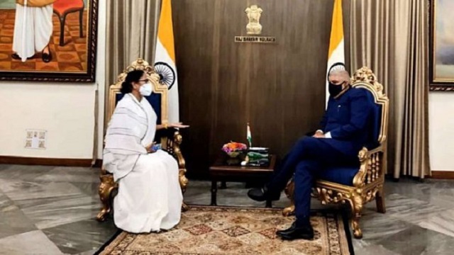পদত্যাগ করলেন মমতা