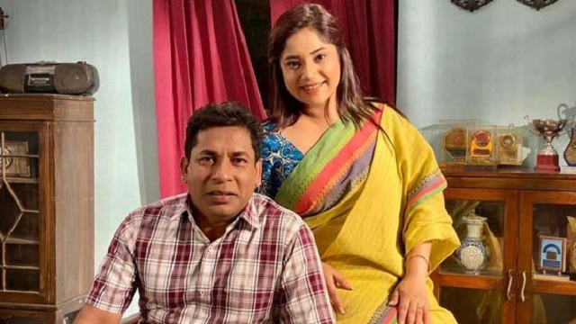 প্রথমবার মোশাররফ করিম – নোভা